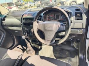 Isuzu D-Max Gen 6 250c single cab Fleetside - Image 8