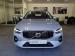 Volvo XC60 B5 AWD Essential - Thumbnail 2