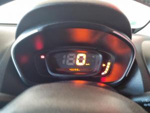 Renault Kwid 1.0 Expression - Image 10