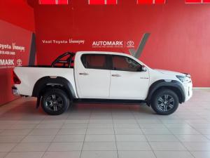 Toyota Hilux 2.8GD-6 double cab Raider auto - Image 2