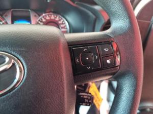 Toyota Hilux 2.4GD-6 Xtra cab Raider manual - Image 11