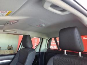 Toyota Hilux 2.4GD-6 Xtra cab Raider manual - Image 17
