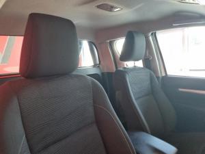 Toyota Hilux 2.4GD-6 Xtra cab Raider manual - Image 18