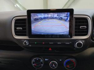 Hyundai Venue 1.0T Fluid auto - Image 11