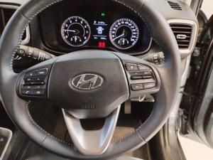 Hyundai Venue 1.0T Fluid auto - Image 12