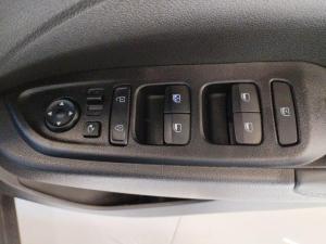 Hyundai Venue 1.0T Fluid auto - Image 14