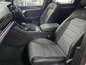Volkswagen Touareg V6 TDI R-Line - Image 32