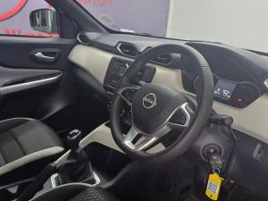Nissan Magnite 1.0 Turbo Visia - Image 11