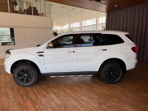 Ford Everest 3.2TDCi 4WD XLT - Image 5