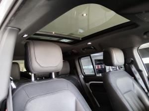 Land Rover Defender 110 D300 X-Dynamic HSE - Image 14