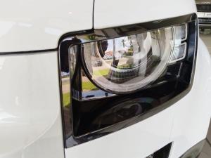 Land Rover Defender 110 D300 X-Dynamic HSE - Image 16