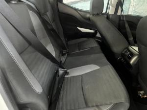 Nissan Navara 2.5DDTi double cab SE Plus auto - Image 8