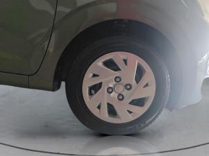 Hyundai Grand i10 1.0 Premium hatch - Image 10