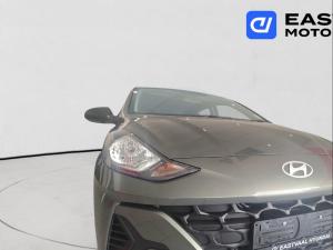 Hyundai Grand i10 1.0 Premium hatch - Image 9