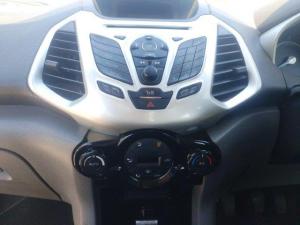 Ford EcoSport 1.5TDCi Titanium - Image 11
