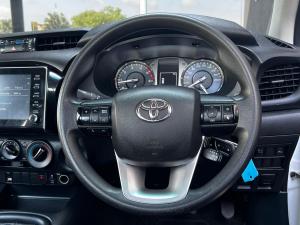 Toyota Hilux 2.4GD-6 single cab Raider manual - Image 10