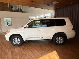 Toyota Land Cruiser 200 4.5D-4D V8 VX - Image 7
