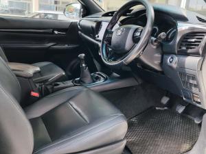Toyota Hilux 2.8GD-6 Xtra cab Legend 50 - Image 8