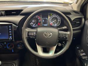 Toyota Hilux 2.4GD-6 double cab 4x4 Raider manual - Image 8