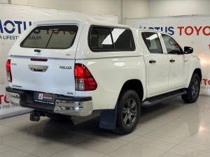 Toyota Hilux 2.4GD-6 double cab 4x4 Raider manual - Image 2