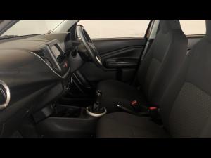 Toyota Vitz 1.0 XR manual - Image 7