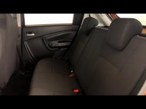 Toyota Vitz 1.0 XR manual - Image 11