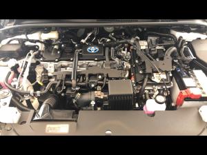 Toyota Corolla 1.8 Hybrid XR - Image 14