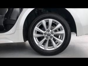 Toyota Corolla 1.8 Hybrid XR - Image 19
