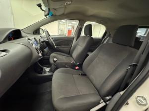 Toyota Etios hatch 1.5 Sprint - Image 7