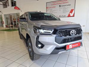 Toyota Hilux 2.8GD-6 double cab Raider auto - Image 1