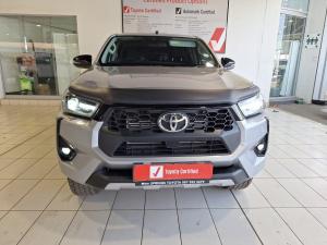 Toyota Hilux 2.8GD-6 double cab Raider auto - Image 4