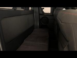 Toyota Hilux 2.8GD-6 Xtra cab Legend auto - Image 12