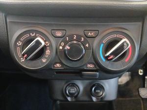 Toyota Vitz 1.0 XR manual - Image 14