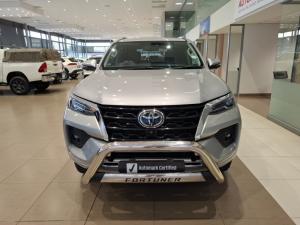 Toyota Fortuner 2.8 GD-6 4X4 VX automatic - Image 4