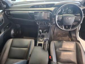 Toyota Hilux 2.8 GD-6 RB Legend 4X4 automaticE/CAB - Image 6