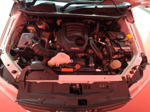 Isuzu D-MAX 1.9 Ddi LS 4X4 automatic D/C - Image 10