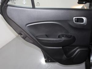 Hyundai Venue 1.2 Motion - Image 13