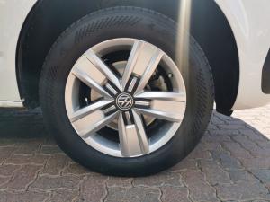 Volkswagen Transporter 2.0TDI Kombi SWB Trendline auto - Image 11