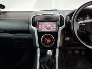 Isuzu D-Max 300 3.0TD double cab LX - Image 10