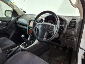 Isuzu D-Max 300 3.0TD double cab LX - Image 5
