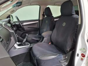 Isuzu D-Max 300 3.0TD double cab LX - Image 6