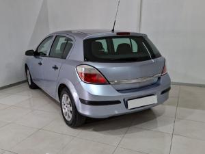 Opel Astra 1.6 Essentia - Image 3