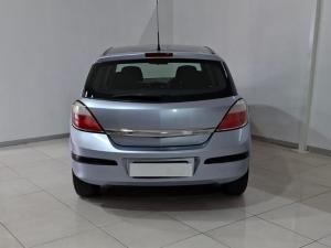 Opel Astra 1.6 Essentia - Image 4