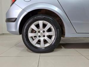 Opel Astra 1.6 Essentia - Image 9