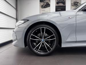 BMW 3 Series 320i M Sport - Image 3