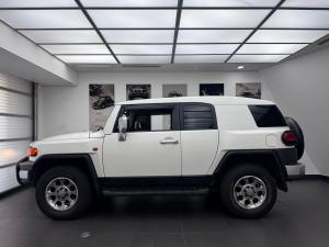 Toyota FJ Cruiser FJ Cruiser - Image 2