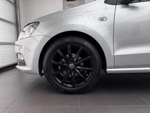 Volkswagen Polo Vivo hatch 1.6 Highline - Image 5