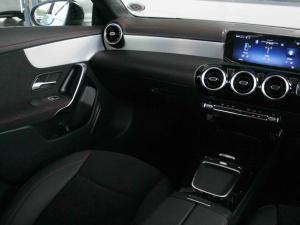 Mercedes-Benz CLA CLA200 Progressive - Image 8