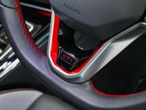 Volkswagen Golf GTI - Image 11