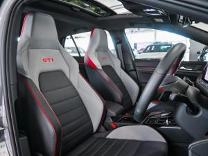 Volkswagen Golf GTI - Image 13